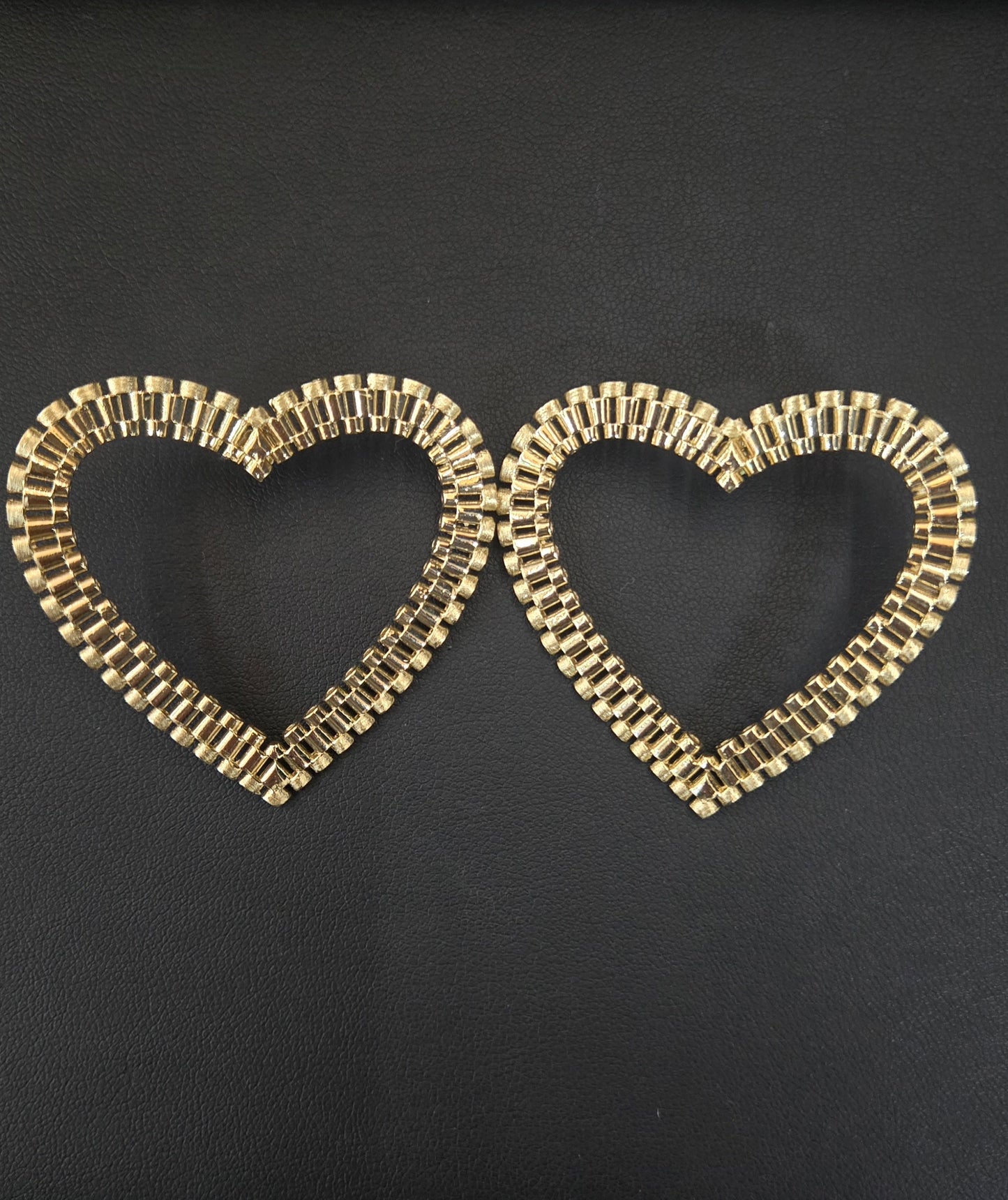 10k Yellow Gold Big Presidential link Heart Earrings