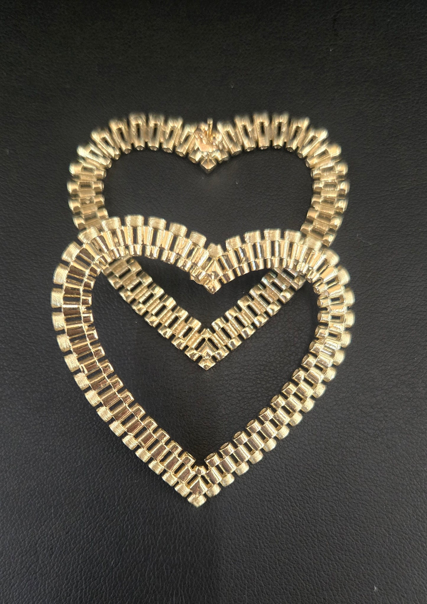 10k Yellow Gold Big Presidential link Heart Earrings