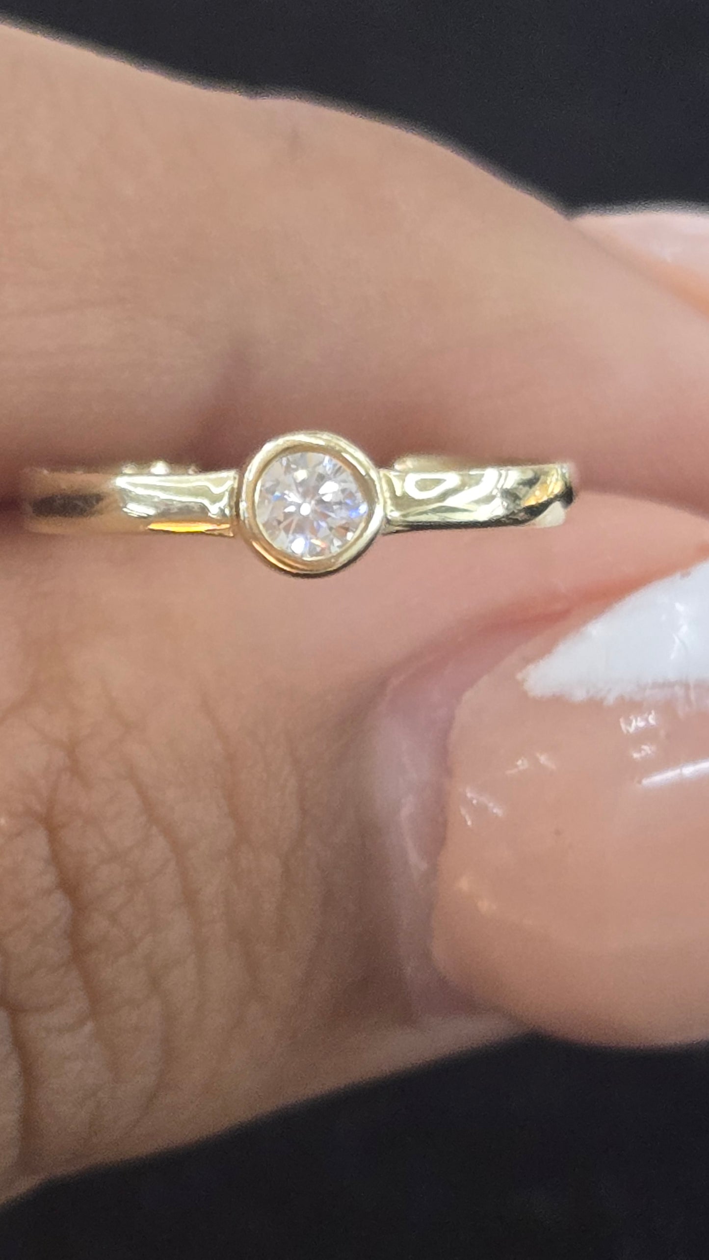 10k stone toe ring