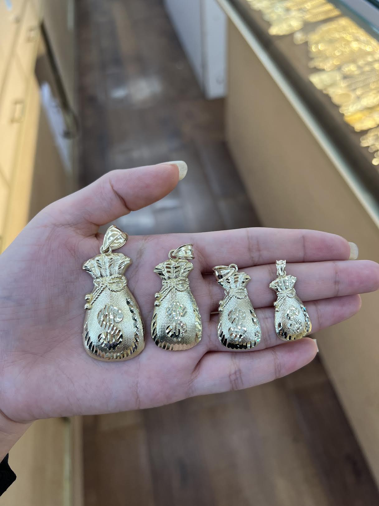 10k Gold Money Bag Pendant, Money Pendant for Chain, Small Money Bag Charm