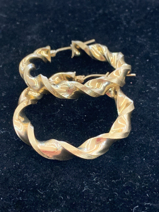 10k twisted hoops