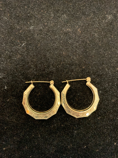 10k Gold Creole Hoops featuring an engraved hexagonal design, Small Hoops for Kids Girls, 10k Creole Medium Hoops for Women featuring an engraved hexagonal design , 10k Gold Creole Hoop Earrings featuring an engraved hexogonal design