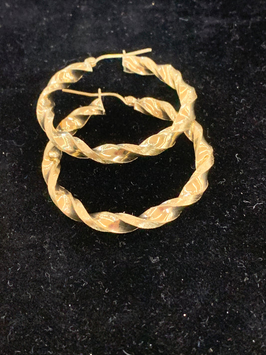 10k Twisted hoops