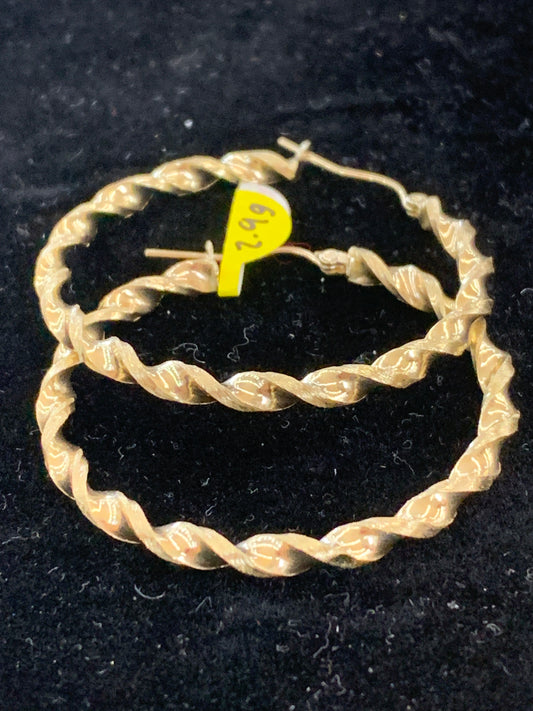 10k twisted hoop