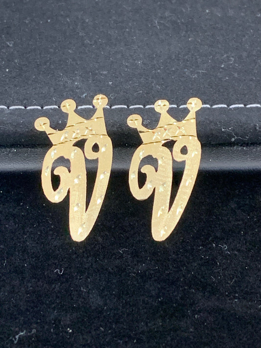 10k costume V with crown earrings