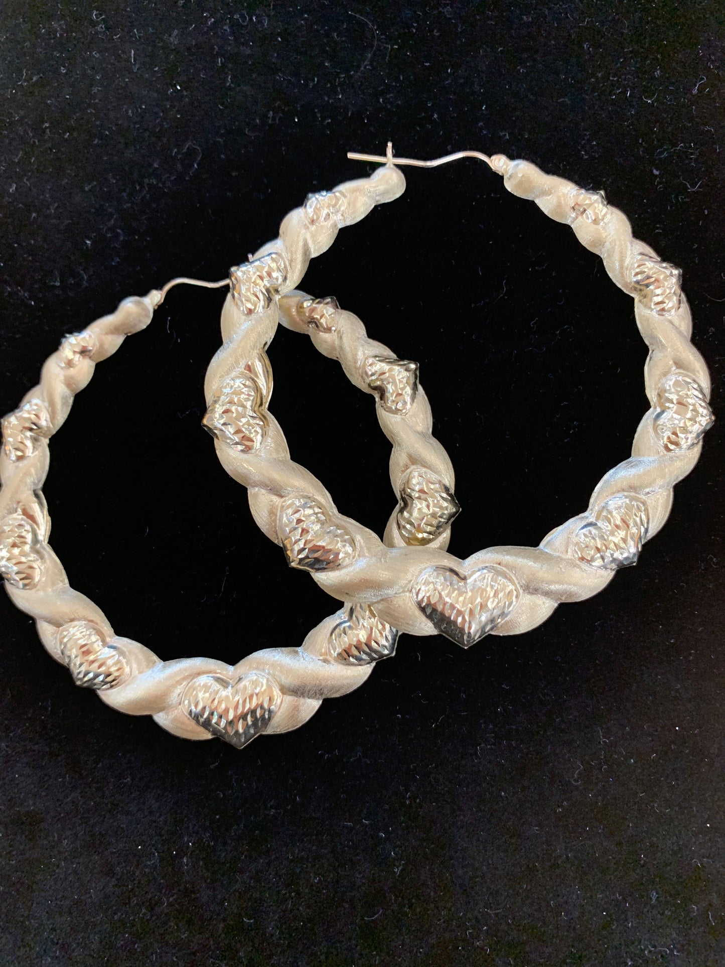 10k circle  hoops w hearts