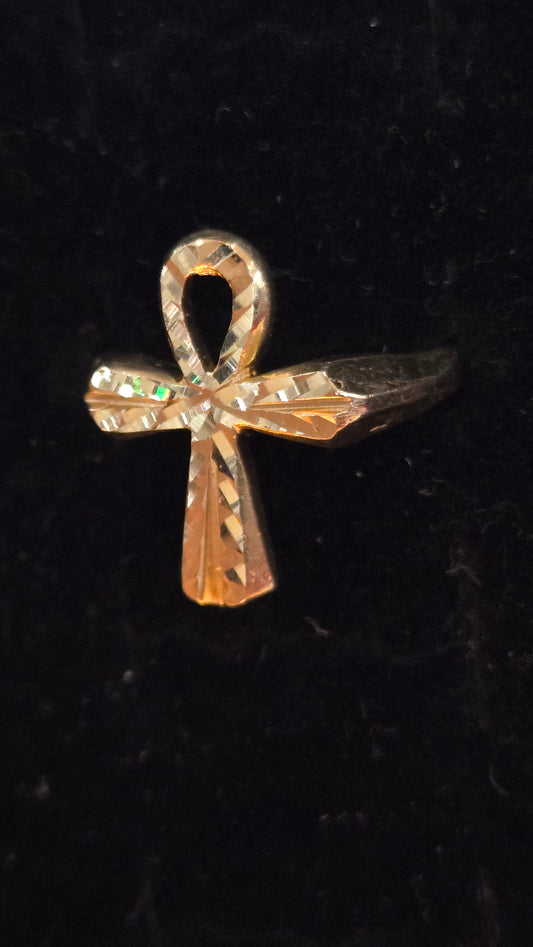 10k Ankh ring