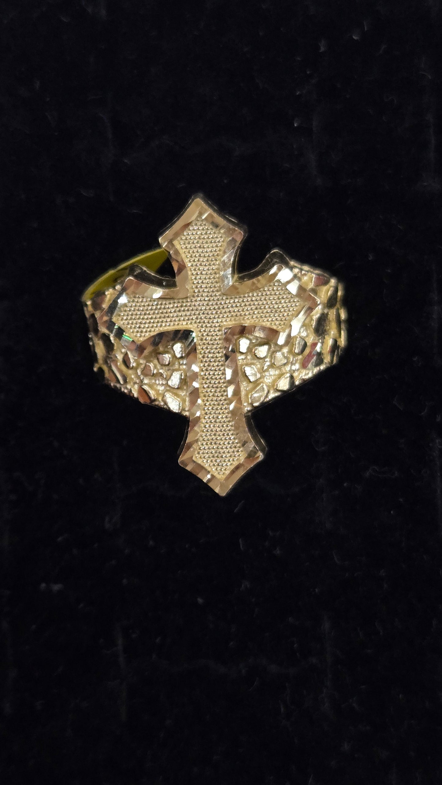 10k nugget with cross ring